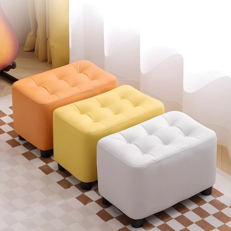 Designed to double as a pouf or pouffe stool, it fits easily into apartments, bedrooms, or kids’ rooms. 